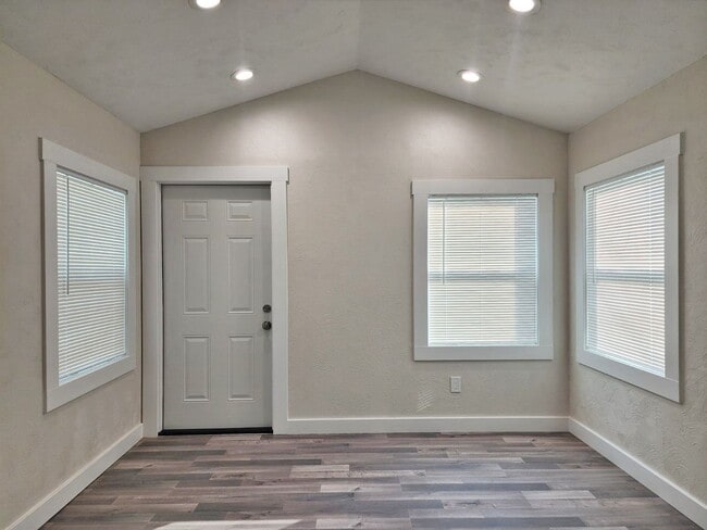 Photo - Quaint Bungalow on the Tangerine Greenway!