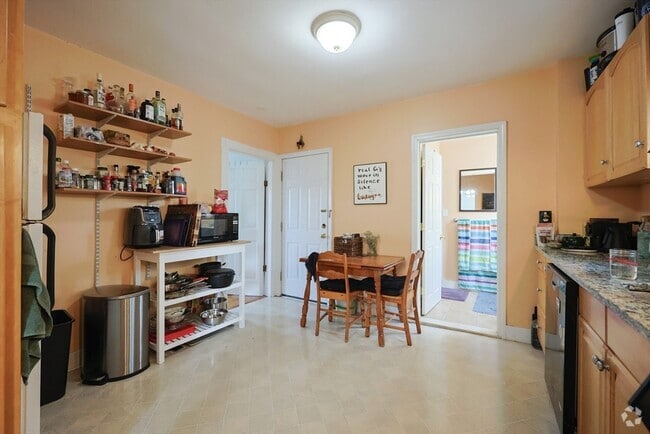 Building Photo - 155-157-157 Murdock St Unit 3 Rental
