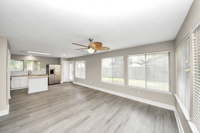 Photo - 18178 Woodsdale Ct