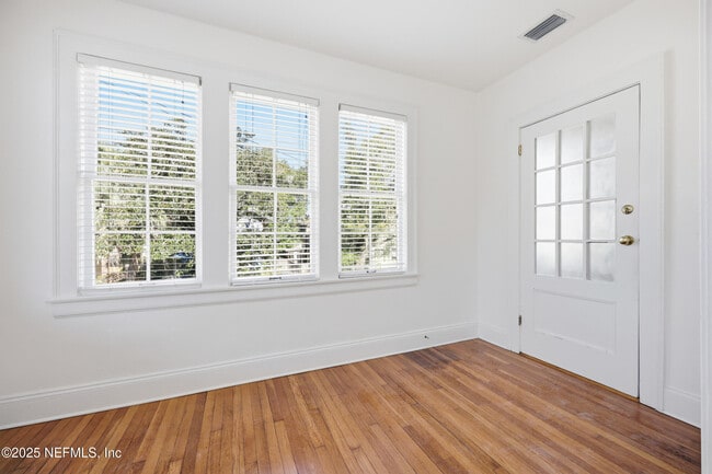 Photo - 3110 Oak St Unit 4