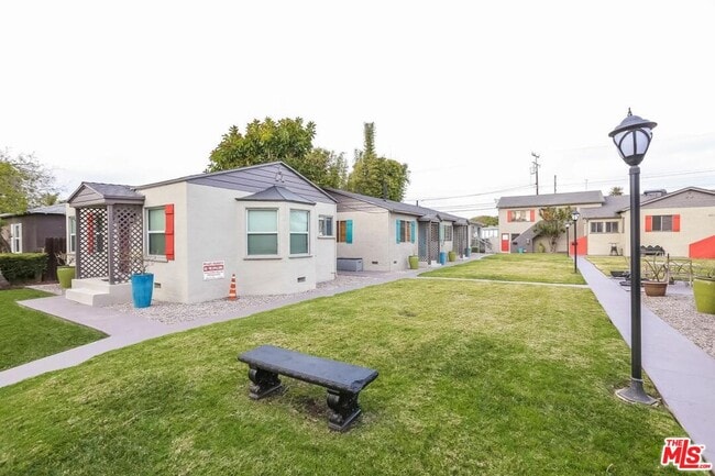 Photo - 1855 Euclid St Unidad 1851B