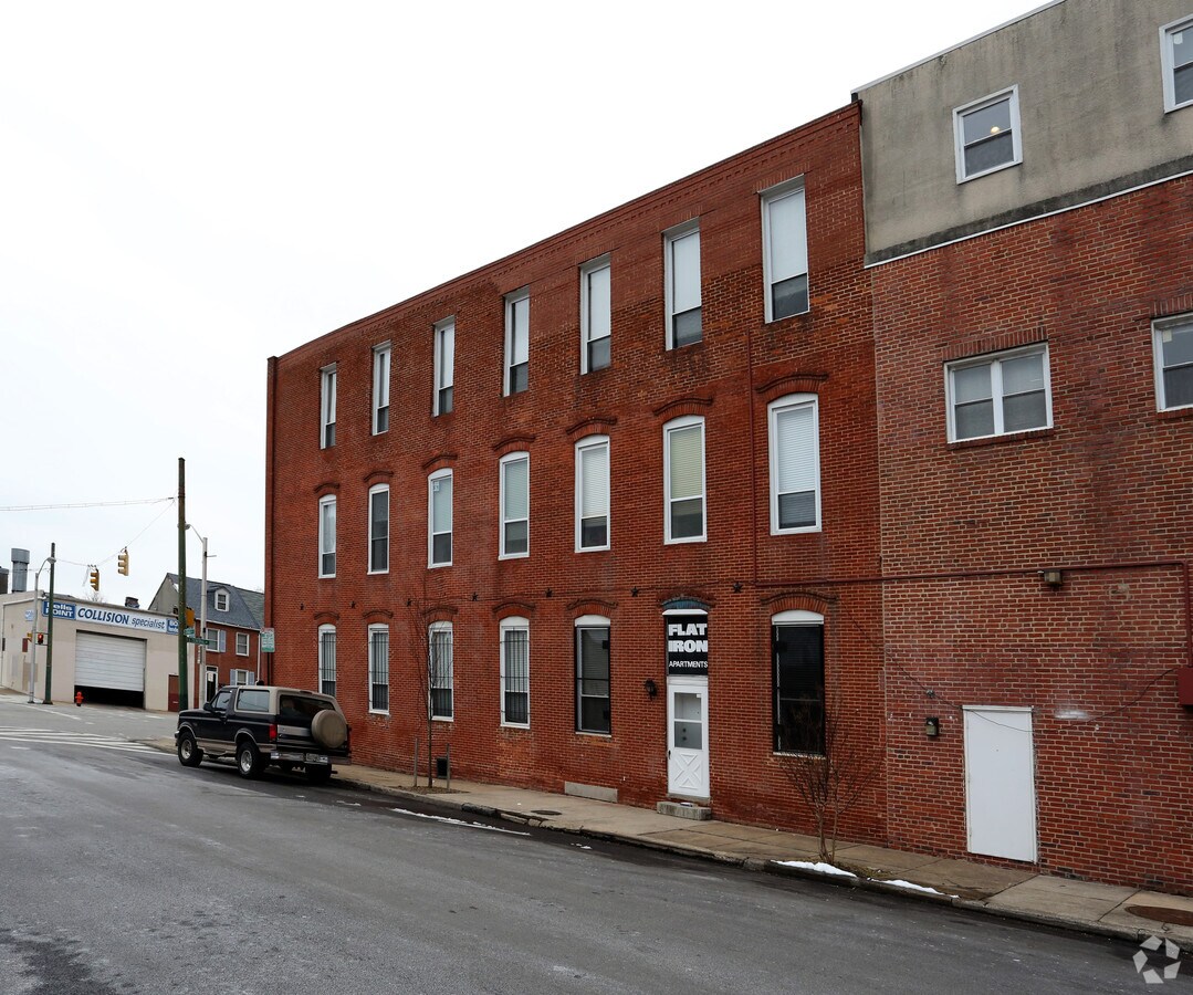 Photo - Flat Iron Apartments