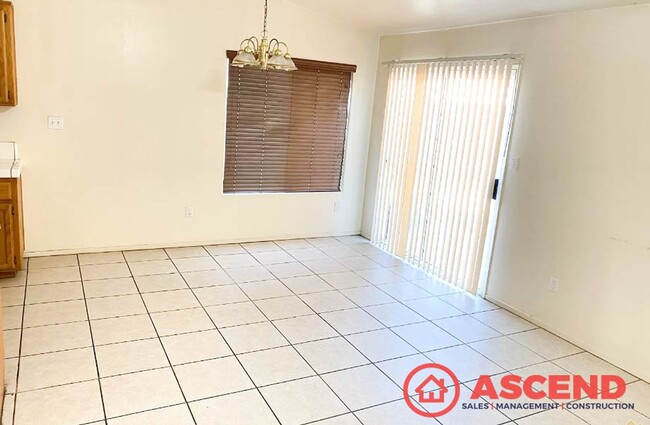 Photo - 3 Bedroom 2 Bath House in SE Bakersfield - Apply Today!