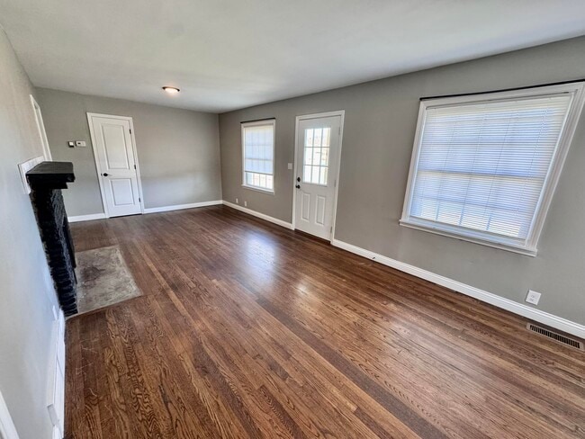 Photo - 1415 N Main St