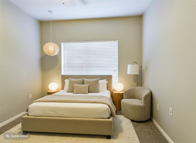 Building Photo - 2502 Leon St Unit 218