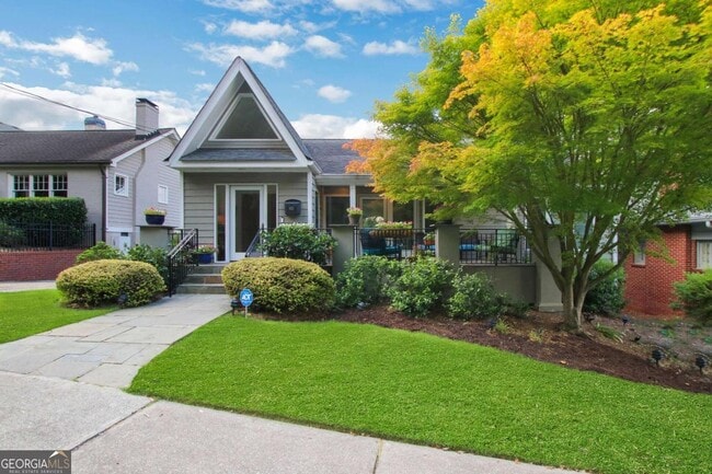 Photo - 925 Highland Terrace NE