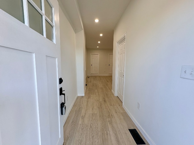 Photo - 115 Crawford Ave Unit A