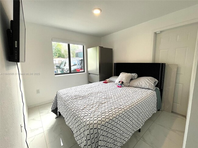 Photo - 2957 NW 45th St