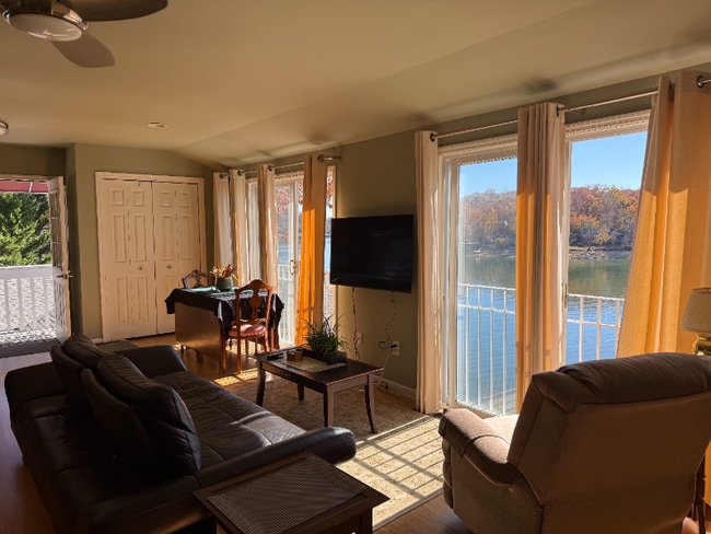 Photo - 282 Snyder Rd Unit 2