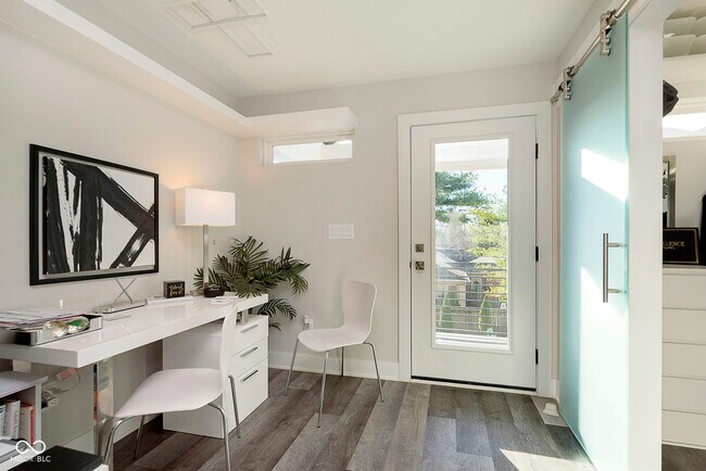 Photo - 429 W 86th St