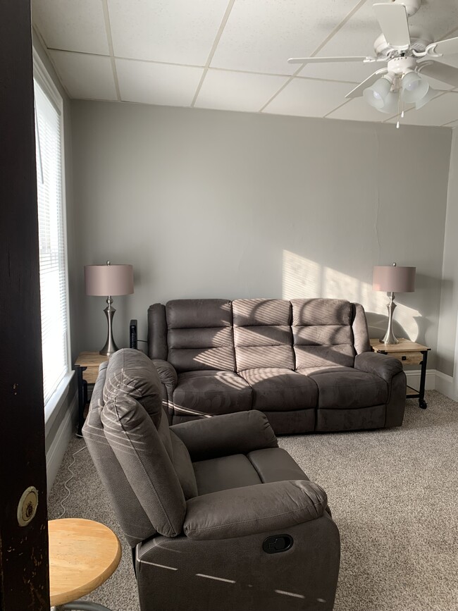 Photo - 618 N 5th St