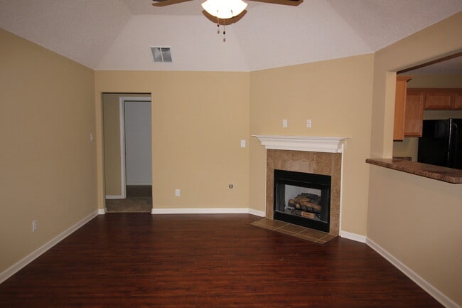 Photo - CraytonRidgeDr1039 Unit 1