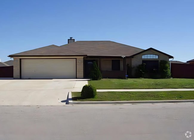 Building Photo - 2801 Bigleaf Dr Rental
