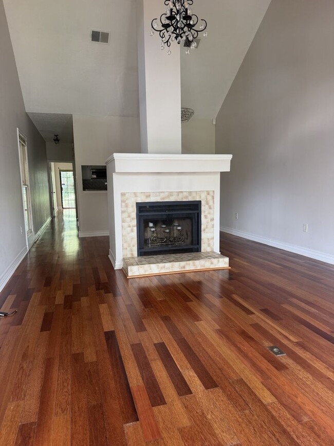 Photo - fdv0206 Unit 204