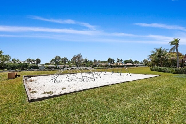 7900 Camino Cir Unit 403