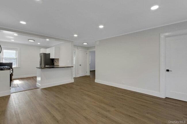 Photo - 64 Lyons Rd Unit 2 / 2ND FLOOR