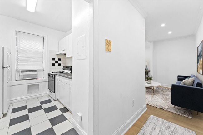 Photo - 35-39-39 51st St Unidad A4