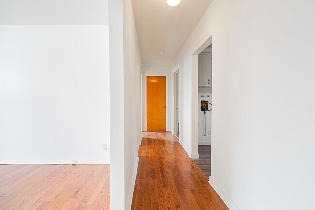 Photo - 281-17e 17e Avenue N Unit 1