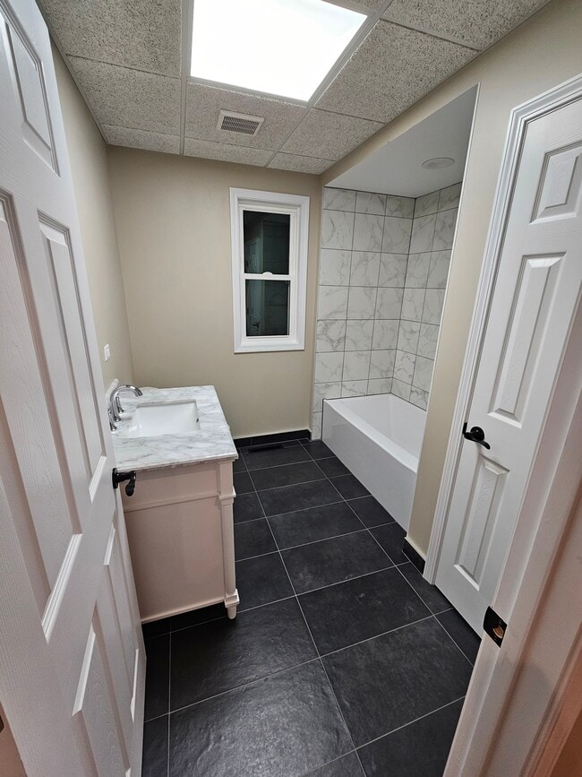 Photo - 11255 Walker Rd