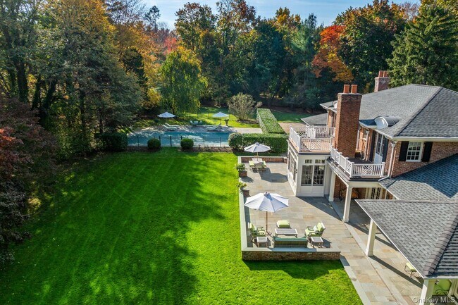 Photo - 30 Underhill Rd