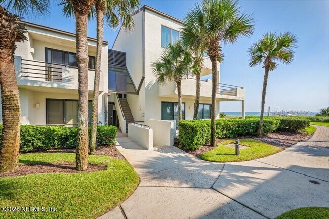 Building Photo - 739 Spinnakers Reach Dr Rental