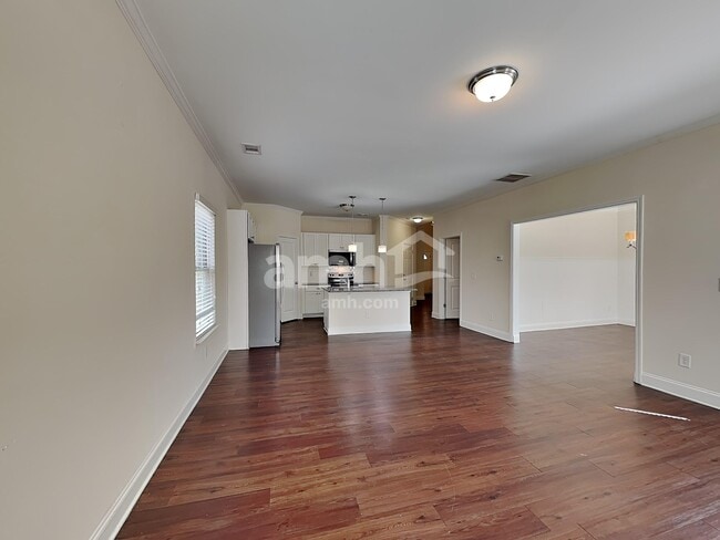 Photo - 2750 Freemont St