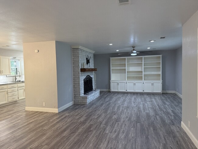 Photo - 3601 Oakwood Dr