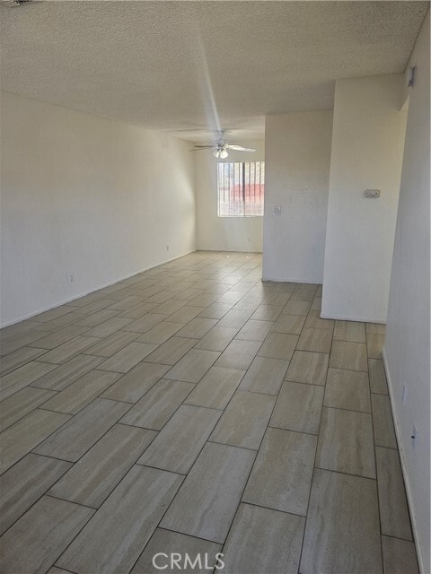 45419 10th St W Unidad A