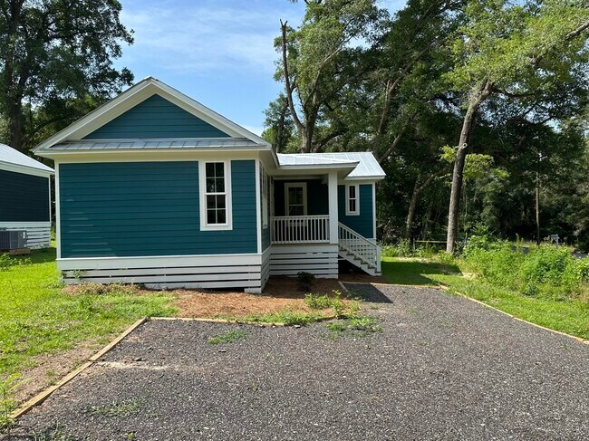 Photo - 122 N 12th St