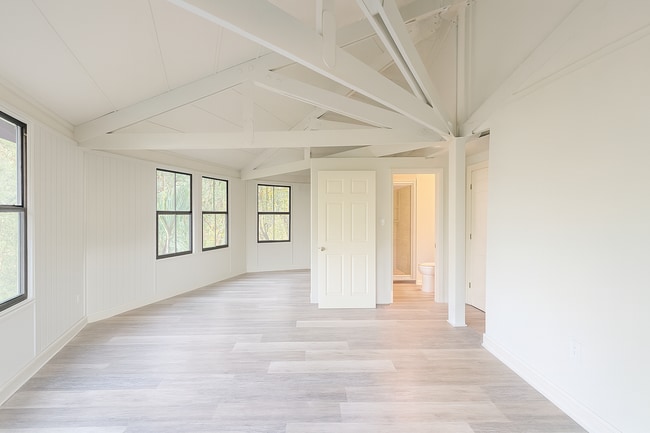 Photo - Freshly Renovated 2-Bed, 2-Bath Treehouse in Haines City!