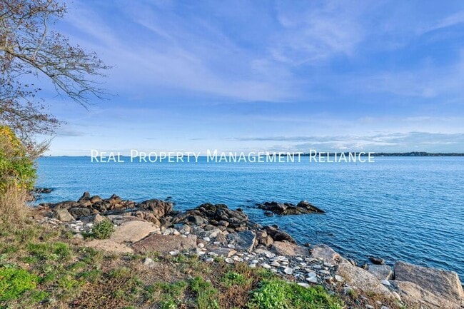 Photo - 19 Bayview Ave