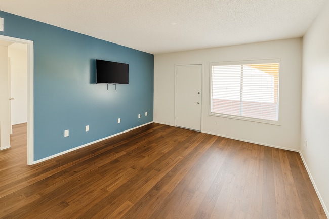 Photo - College Town Tucson