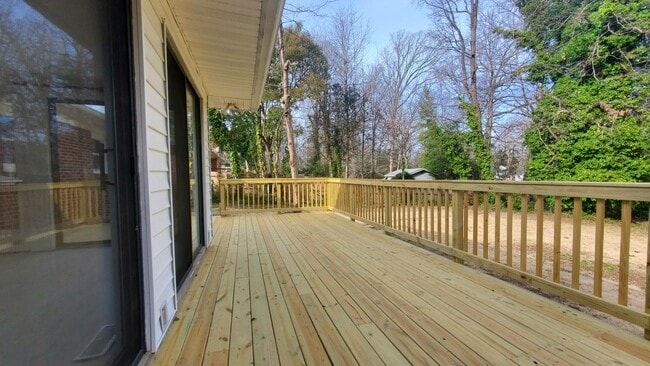 37 Lisa Dr