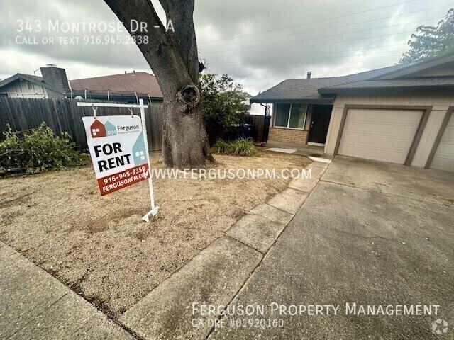 Building Photo - Dog Friendly Duplex with an Attached Garage Rental