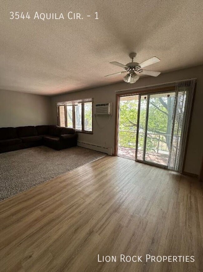 Building Photo - 3544 Aquila Cir Unit 1