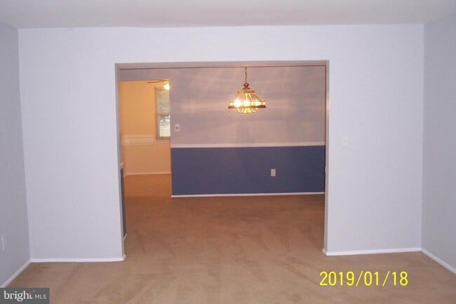 Photo - 2002 Silver Ct