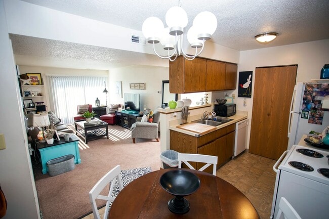 Photo - Cedar Run Apartments