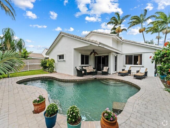 Building Photo - 3 bedroom in Dania FL 33004 Rental