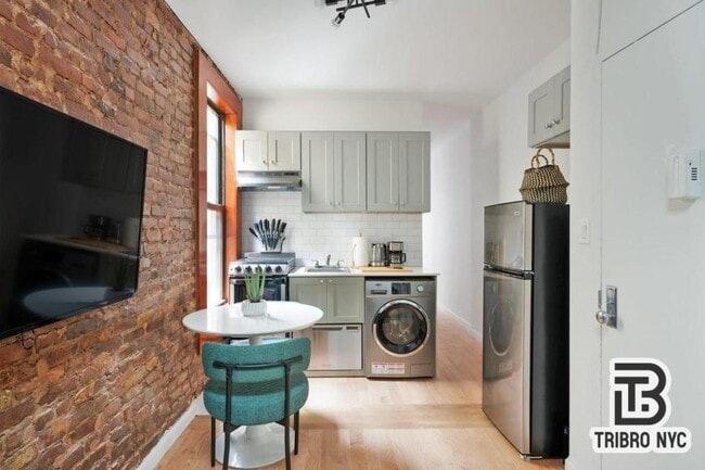 Building Photo - 2 bedroom in NEW YORK NY 10002 Unit 3A Rental