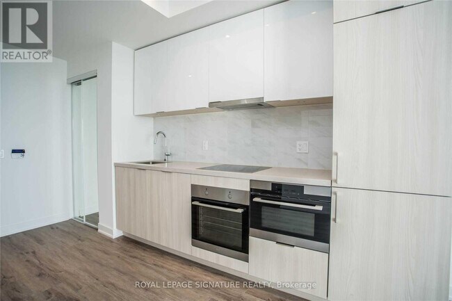 Photo - 15 Queens Quay E Unité 2603