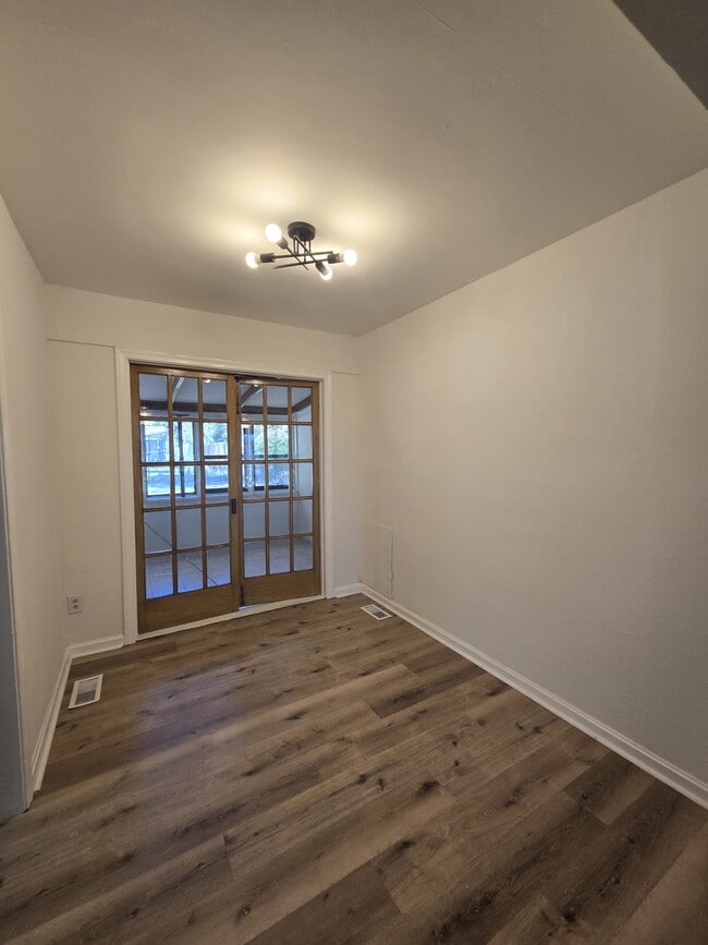 Photo - 1334 N Estelle St