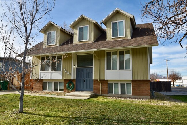 Photo - Spacious 5 Bedroom 3 Bathroom Home in Sandy!