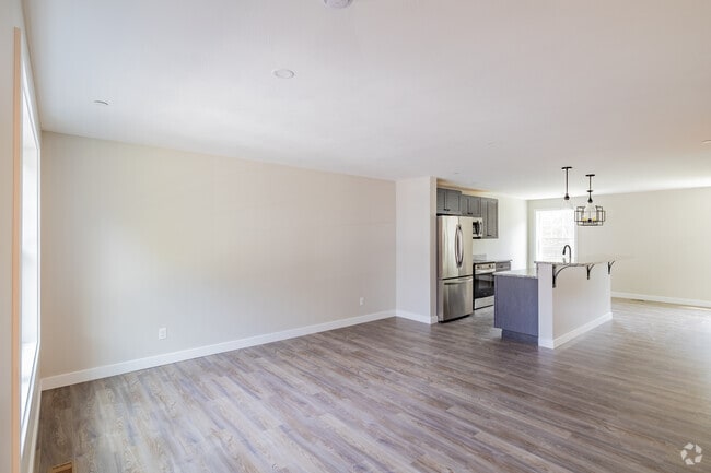3BD, 2BA - 1392SF - Living Room - Saddle Rock