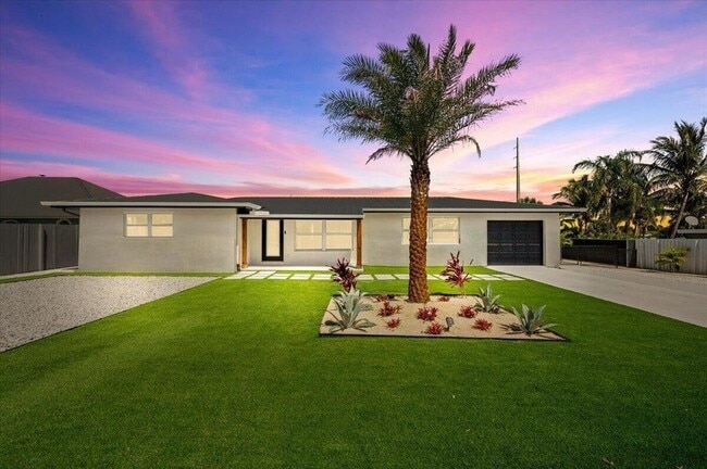 Building Photo - 12994 SE Papaya St Rental