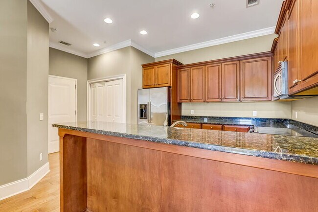 Photo - 425 E Mc Donough St Unit 102