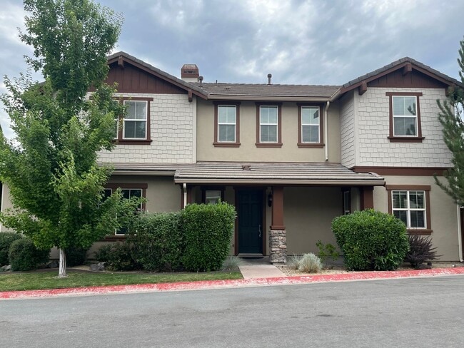 Building Photo - Somerset Stunner with All the Amenities - Including Golf!!