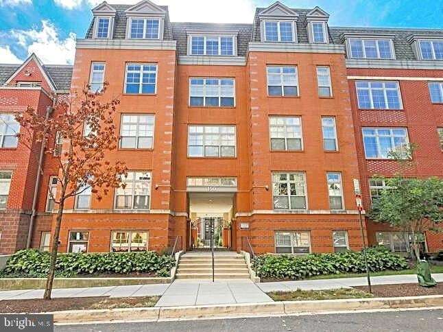 Building Photo - 150 V St NW Unit V304 Rental