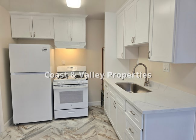 601 Forest Ave Unidad 601 Forest Avenue #1