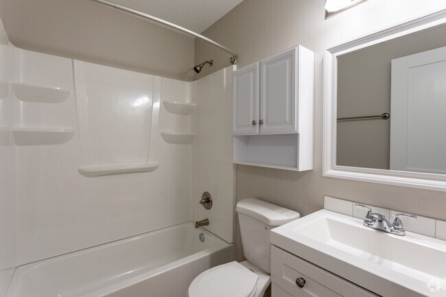 1HAB, 1BA - 784 ft² - Highpointe Apartments