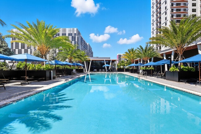 Building Photo - Atlantic Square